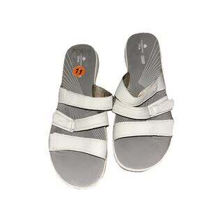 Cloudsteppers by Clarks Women White 3 Strap Women’s Sandals 11M‎